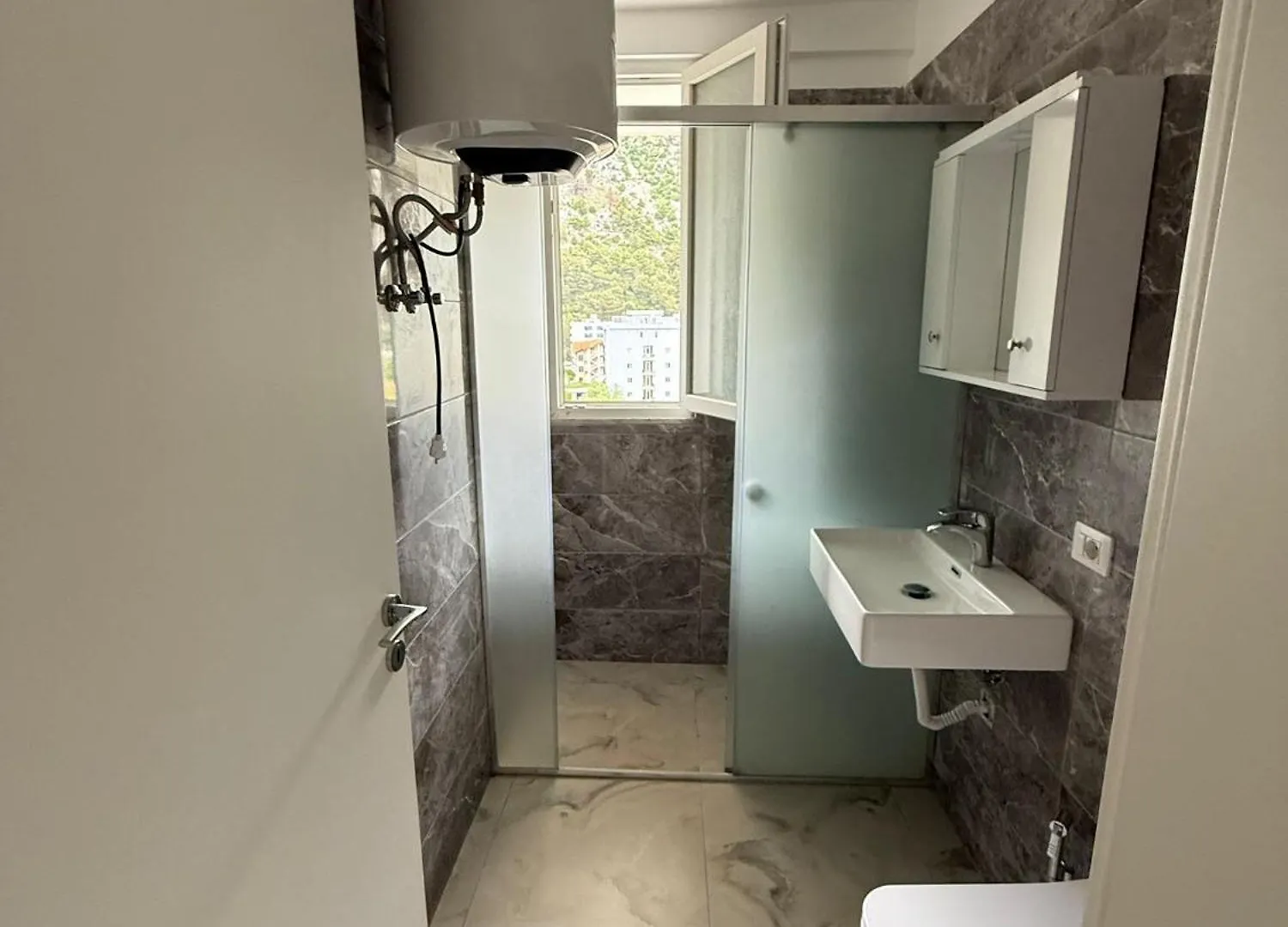 9Apartaments Shëngjin 0*,